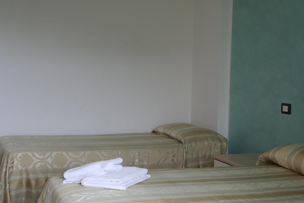 Bed And Breakfast Cirelli Scalea Chambre photo